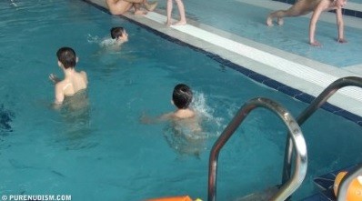 Poolside activities 1 Full HD - Leaving the house in a state of complete nudity