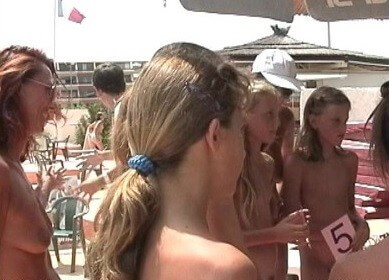 Jr Miss Pageant France - Many naked men and women