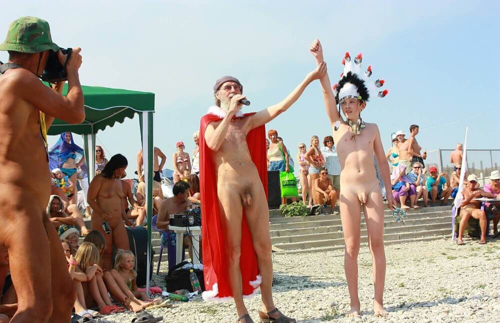 Native Headdress Dance pics - Nature provides strength and energy