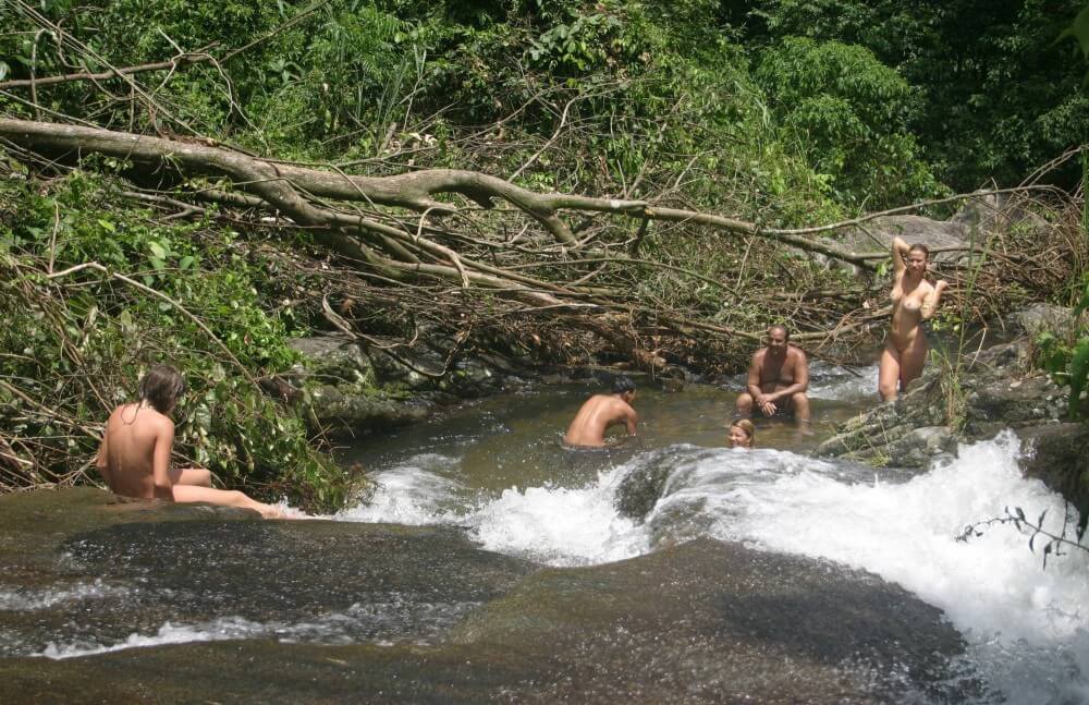 Brazilian Top of the Rivers photos - In nude recreation, harmony with nature and inner balance are important