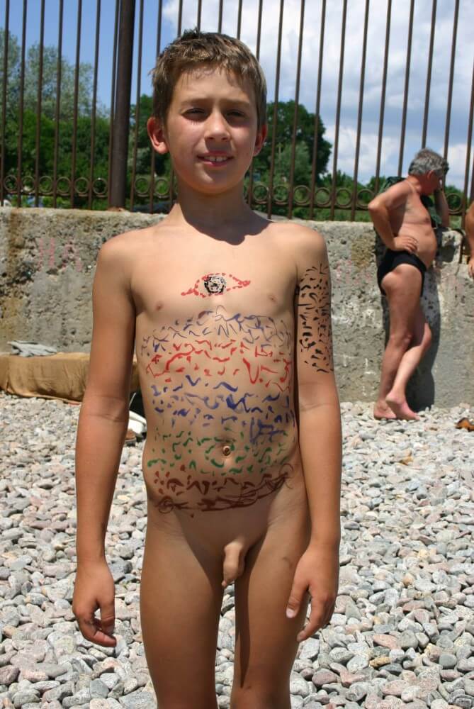 Father and Daughter Painted pics - People come together in unity with nature to take off their clothes