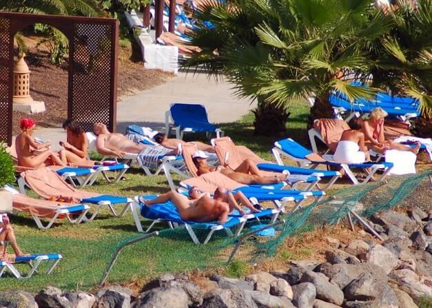 Enature - Les textiles - International Naturist Federation