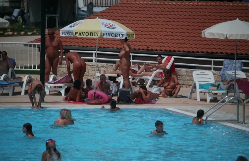 Naturist Pool Observation pics - Living in harmony with nature is the primary goal of the naturist and nudist lifestyle
