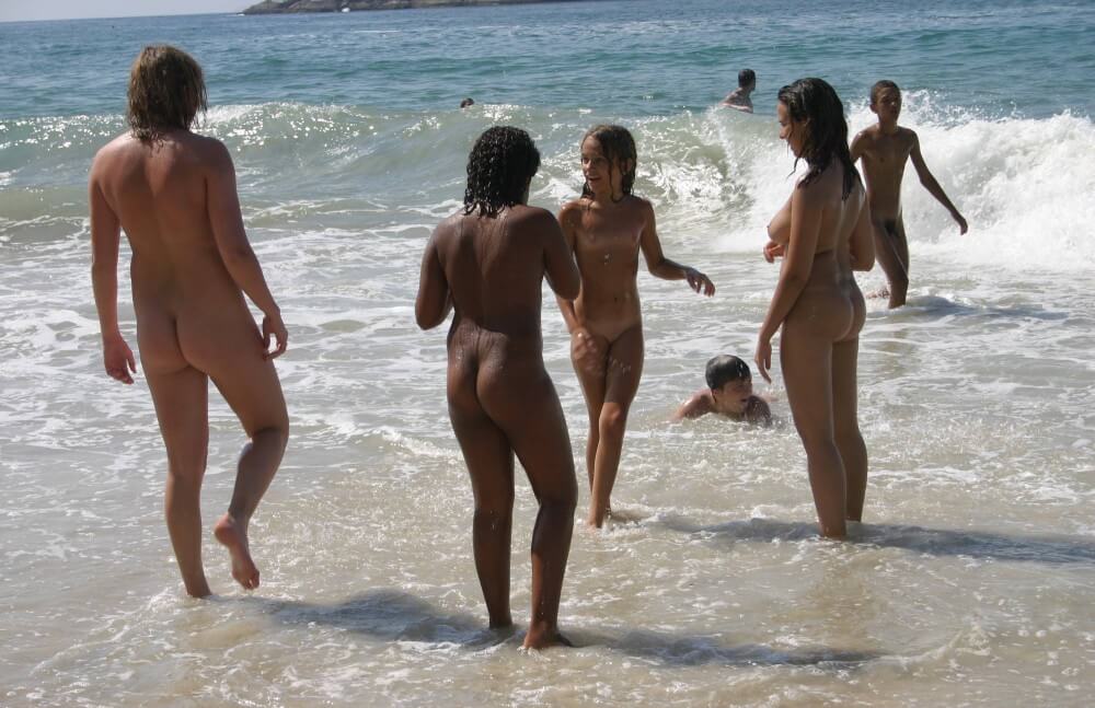 Brazils Water Refreshing pics - There are festivals centered around the theme of nudity, such as Nudist Day