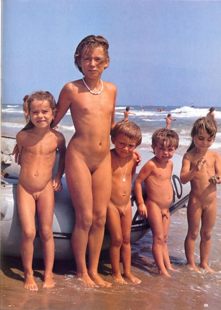 Jung und Frei Nr 2 - The sacred nature of the nude human form among naturists