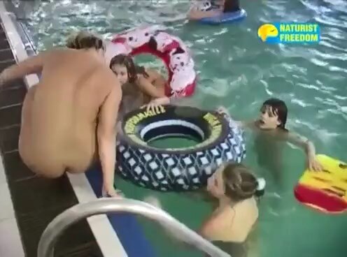 Naturist Freedom Full Pool - Naturists love movement and activity