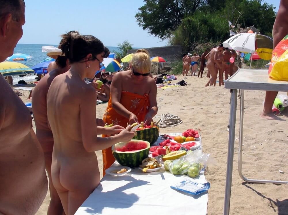 Bulgarian Nude Day Preps pics - Nudism and naturism as a philosophy of life are deeply rooted in respect