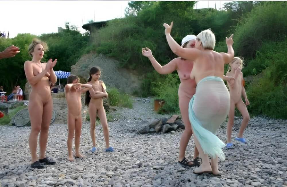 Dances on a beach pics - Naturism is about respecting natural beauty