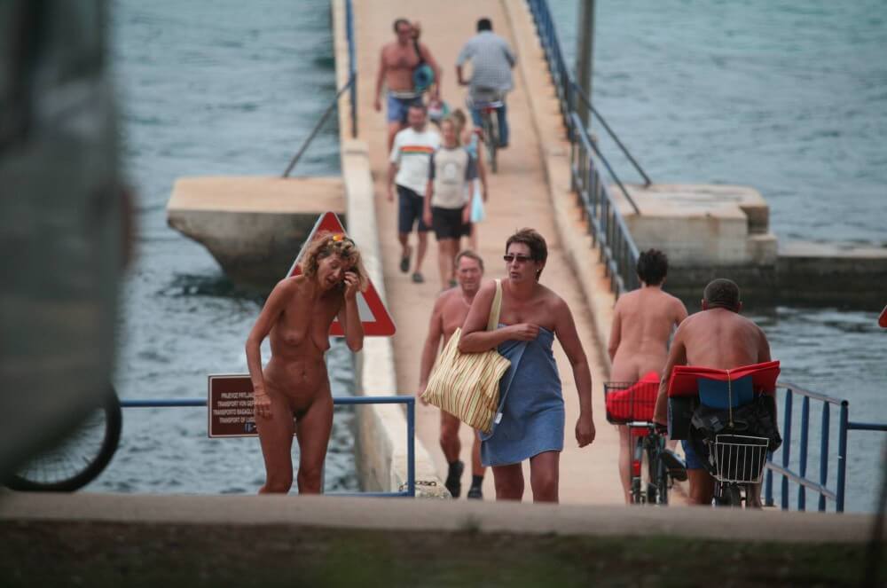 Crete FKK Bridge Crossing photos - Events with completely naked people