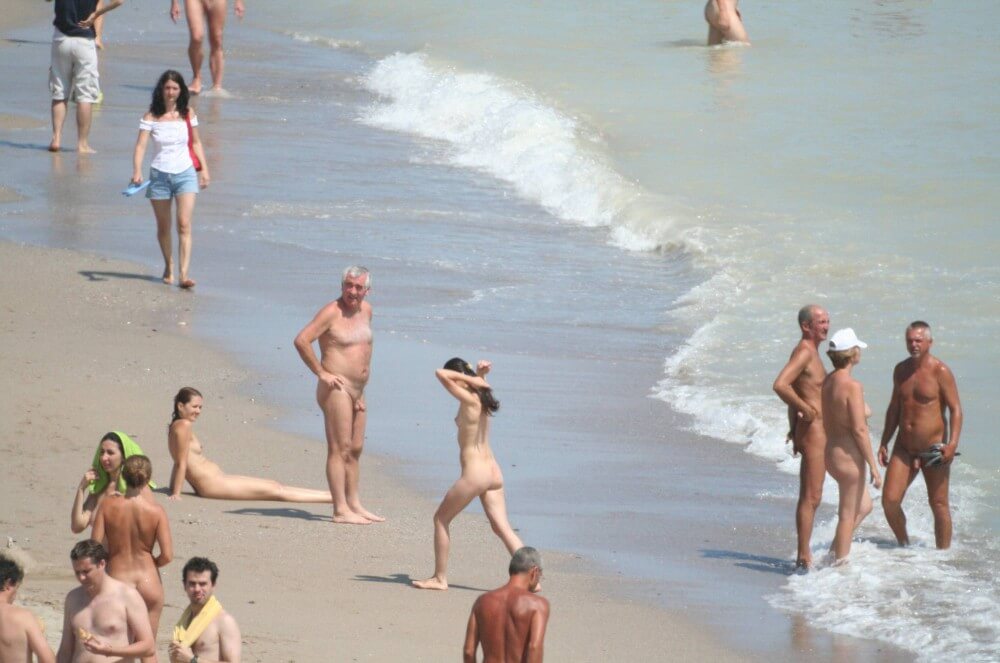 Costinesti Beach Groups pics - Peace and tranquility are important values for naturists