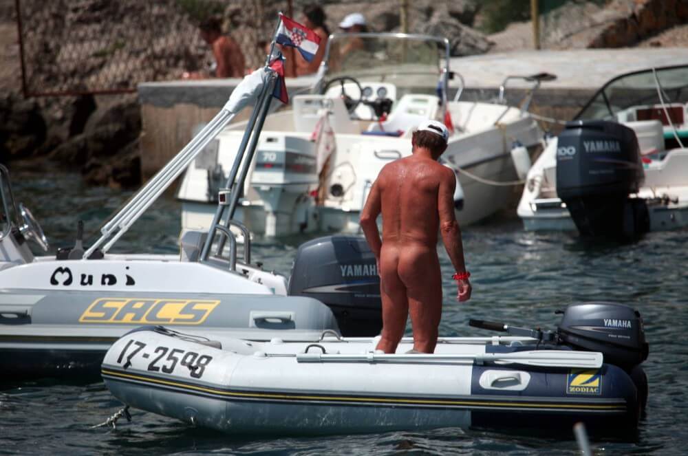 Boating and Floater Waters pics - Naturism enthusiasts around the world