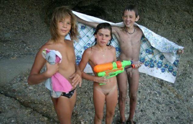 Naturism photo gallery # 33 - Nudism helps improve health and boost self-confidence