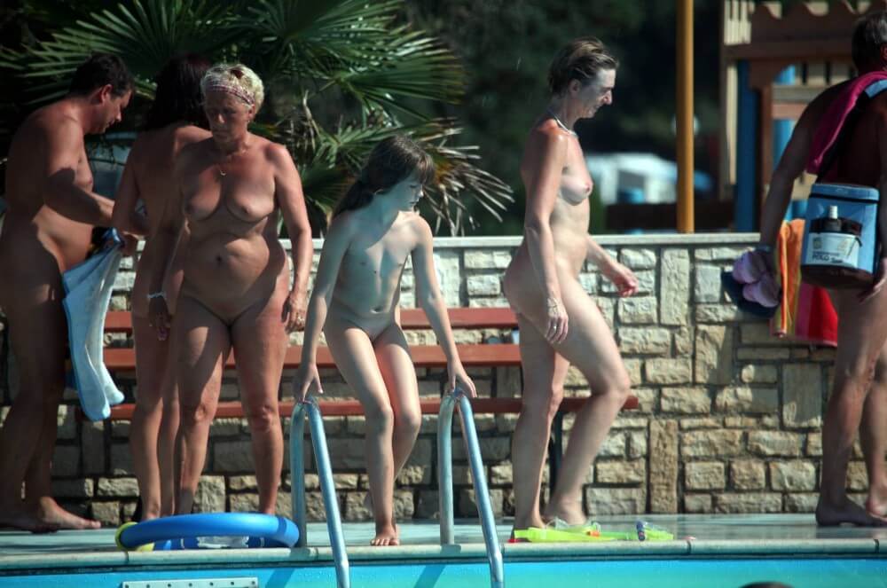 Naturist Pool Cleaning-Up pics - Nudism teaches respect for the body and nature