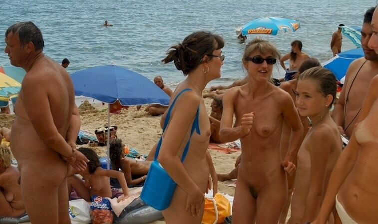 Documentary video naturism 1999 - Naturism helps overcome fears and insecurities