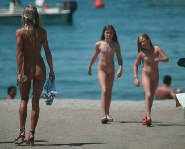 The nudism country photos - Nudity as a natural part of human existence