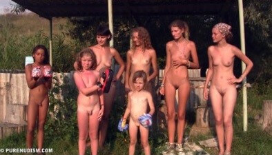 Coastral Paradise Full HD - A love of the sun and fresh air are important values for those who practice naturism and nudism