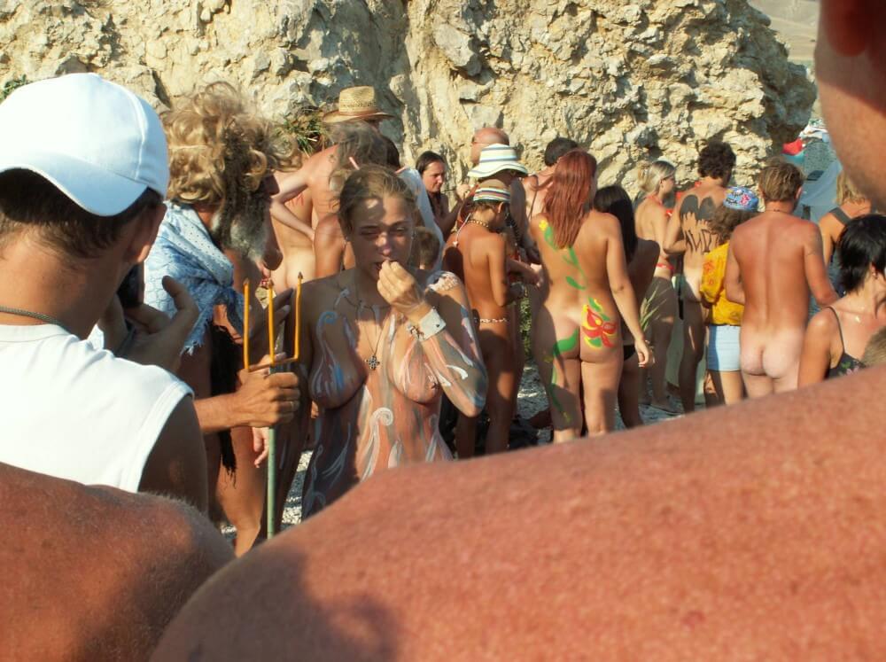 Neptune Day Side Views photos - Many naturists are members of Green parties or various environmental movements