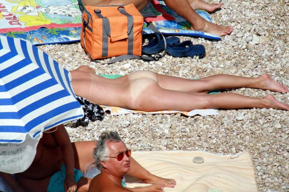 Naturists Beach Relaxation pics - The first step toward home nudism