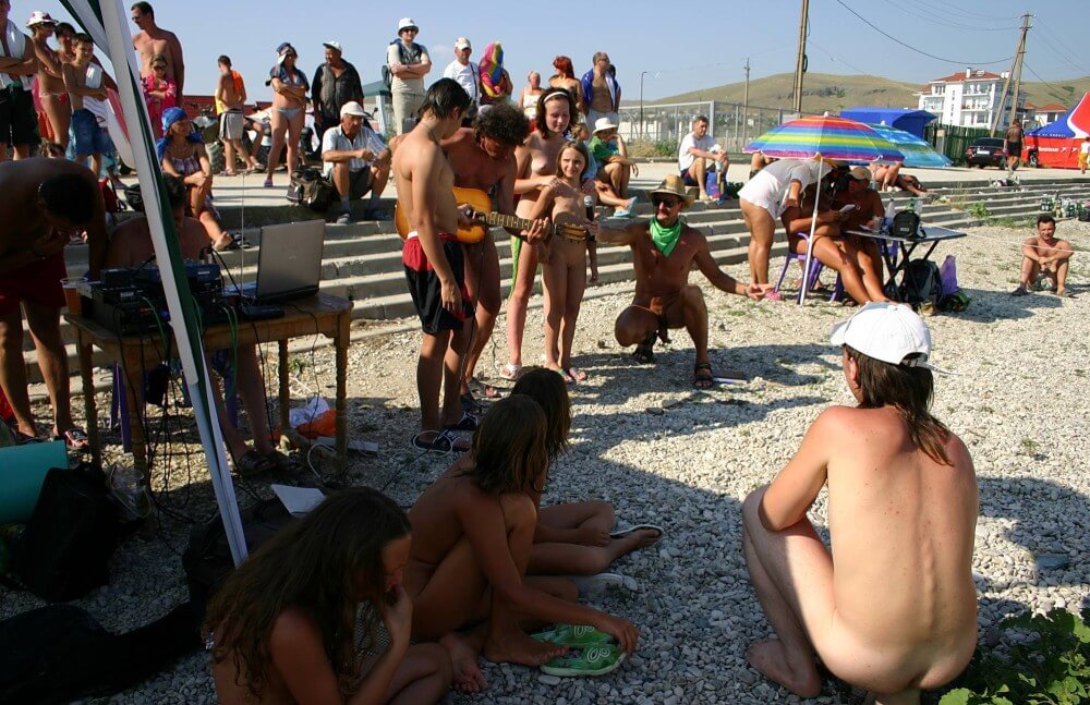 Nude Party By The Steps pics - Naturism and nudism value openness and sincerity