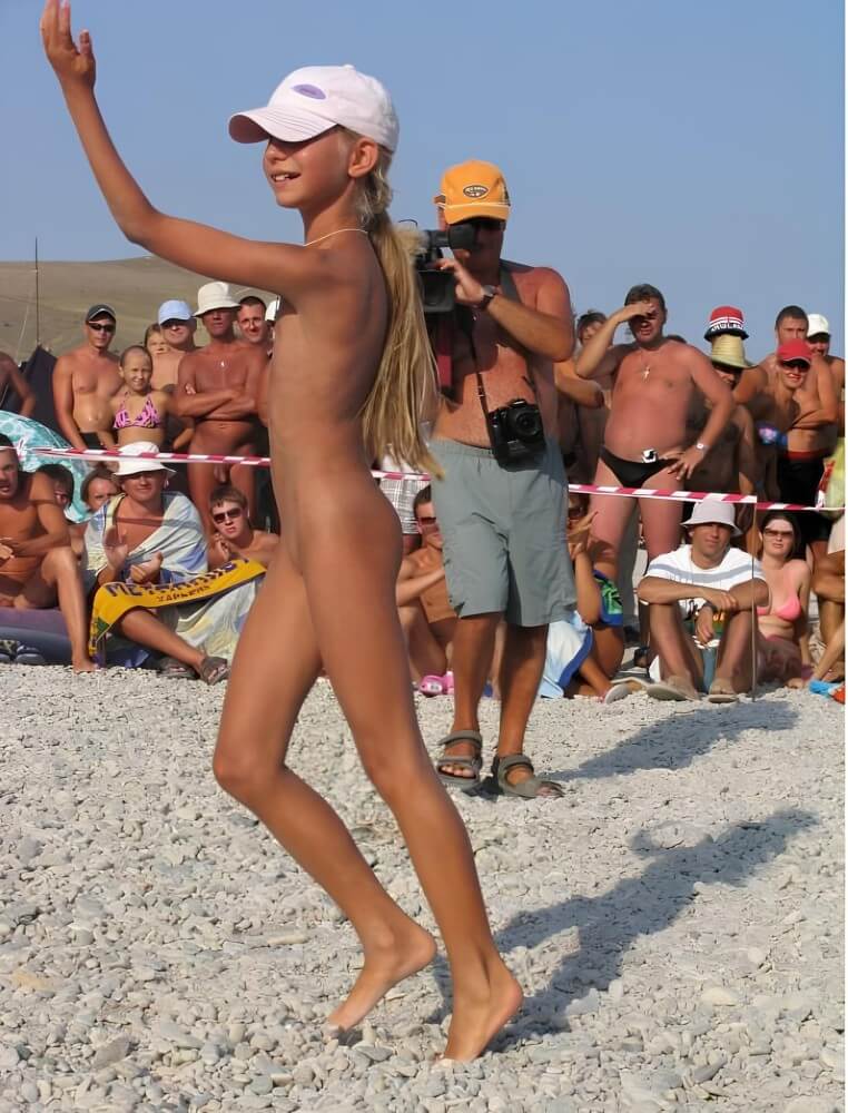 Holiday of the Neptune photos - Nudity is a part of life without shame or fear
