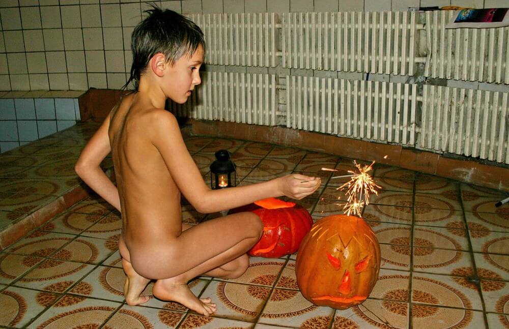 Naturism photo gallery # 20 - Nudists value harmony and tranquility