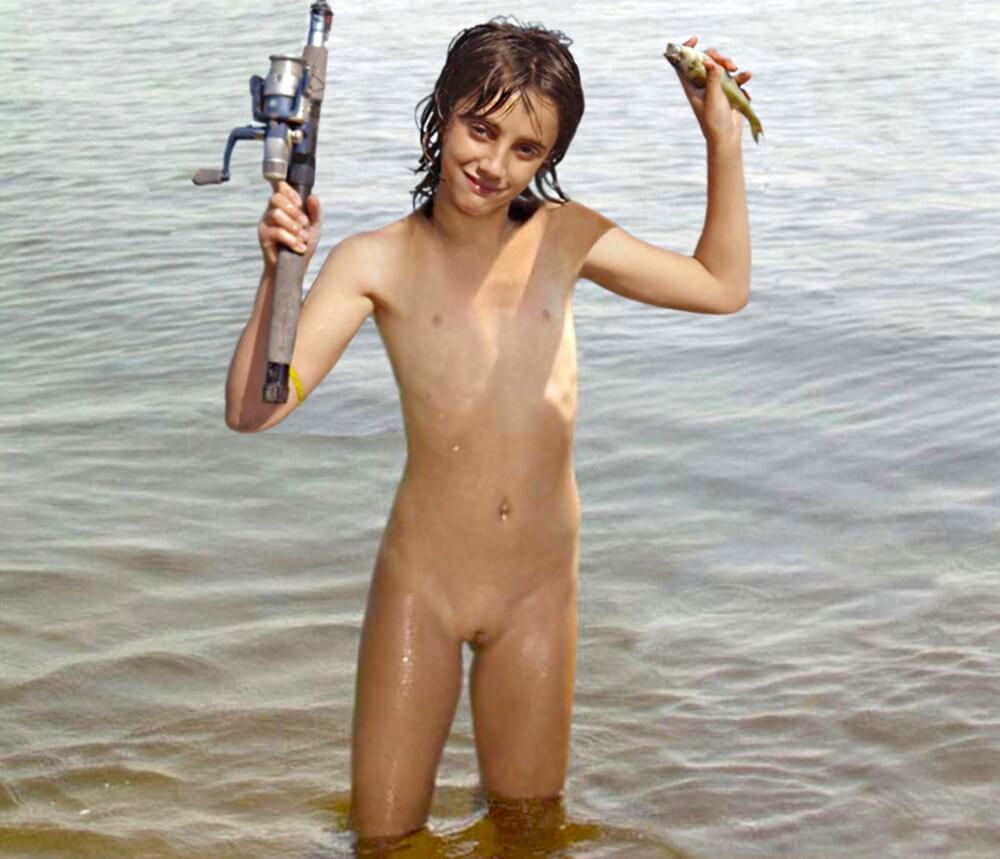 Naturism photo gallery # 42 - Nudism fosters trust if you are sincere