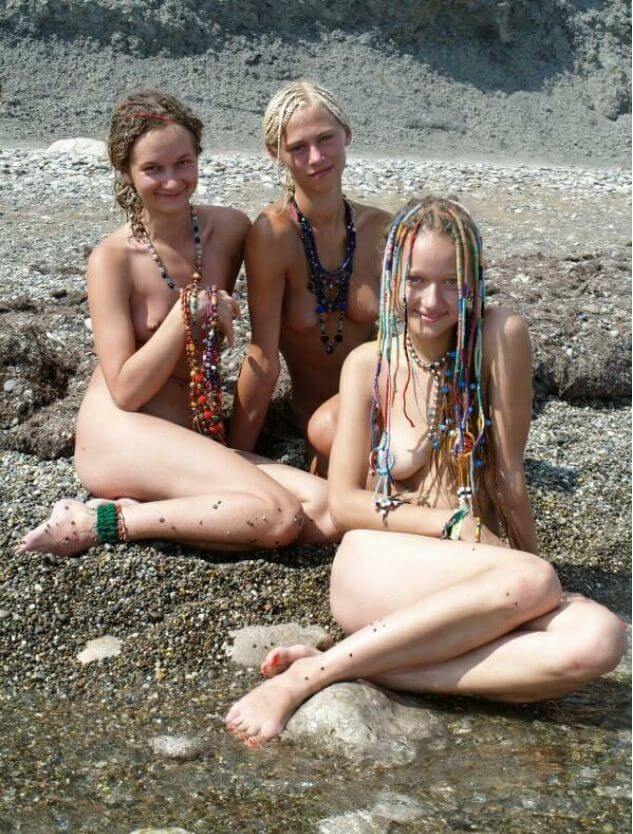 Naturism photo gallery # 49 - Being yourself is part of nudism