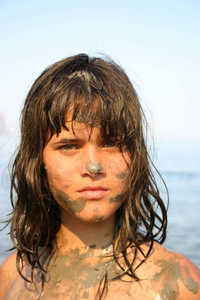 Courageous Naturist Girl pics - Nudism and naturism promote inner happiness and harmony