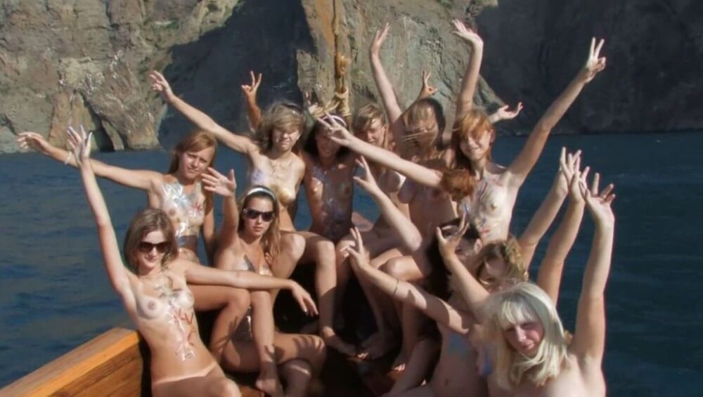 Nudist Girls Boat Cruise Full HD - Peace and tranquility are important values for naturists