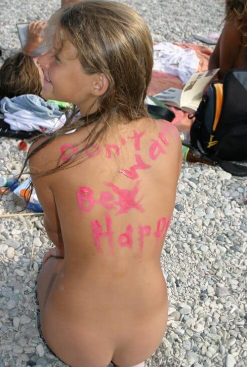 Osez vivre nu… Documentary naturism - Living in harmony with nature is a defining characteristic of the naturist and nudist community